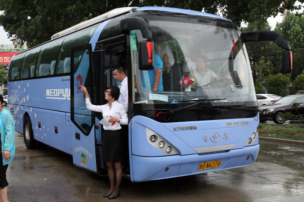 日照到青岛飞机场最新大巴车时刻表是什么啊?