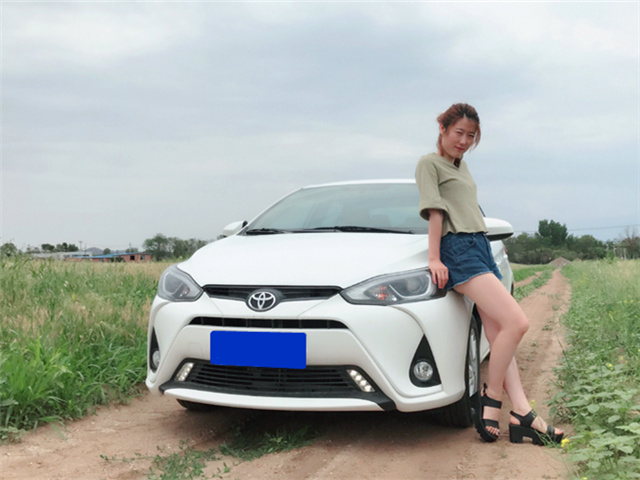 ӭ�����ؼ��Ϳ���ʵ��