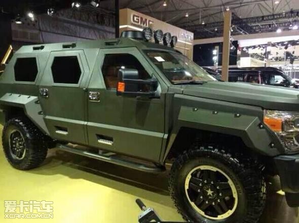 凯佰赫战盾乔治巴顿防弹车越野车骑士XV