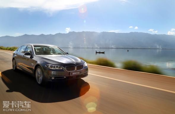 新BMW5系助力第十八届大学生英语辩论赛_【