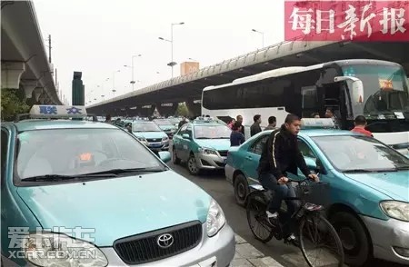 津滨轻轨还没通 直播轻轨塘沽站的情况