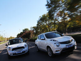 ս ESQ 1.6T VS MINI COUNTRYMAN