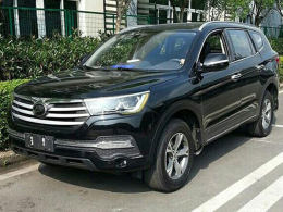 X807 λSUV