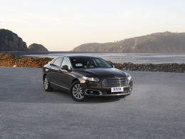 г ţEcoBoost180