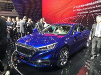 ����܇չ��һ���t��H5������14.98�f��