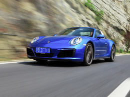 񱼵ıб Աʱ911Targa 4S