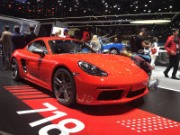 ��۰�܇չ ���r��718 Tϵ����64.1�f��