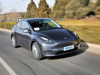 ˹Model Y˜m ۃr27.6f