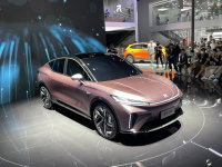 2021ɶ܇չ:R܇ES33aʽl