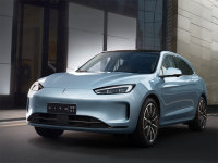 AITO����M5 EV�_���Aӆ ����9�·ݰl��