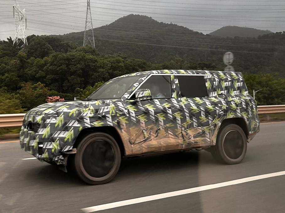 ��λӲ��SUV ���̱���8���a��ՙ���ع�