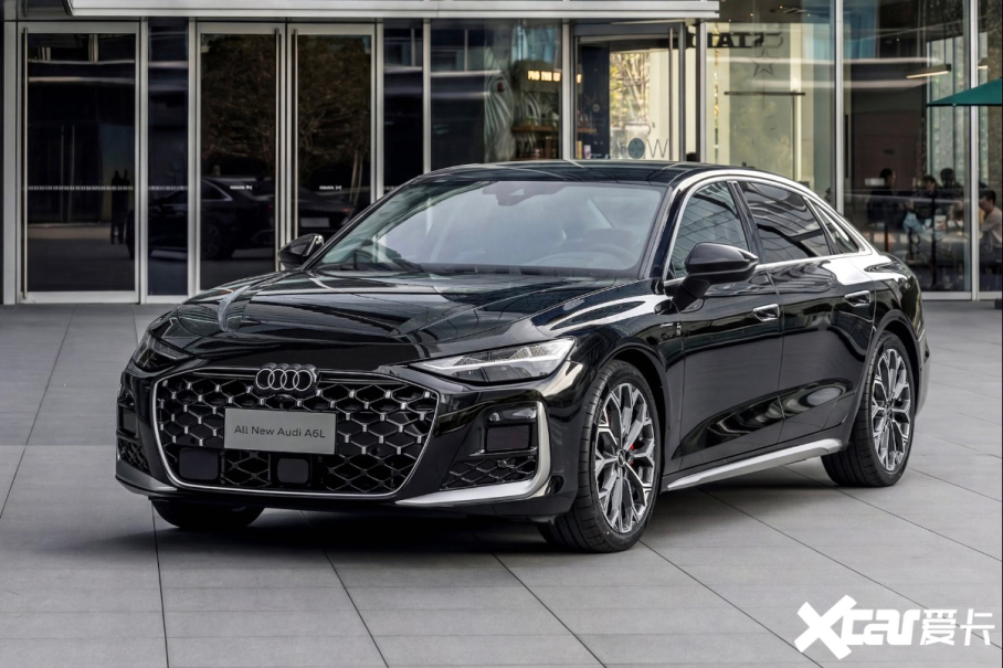 ��һ���µ�A6L�������У����۾�͸-�۸��д�ϲ