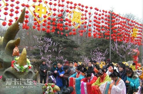 首页 郑州车市 2011年商都民俗庙会"新春汽车第一展"     据了解,从