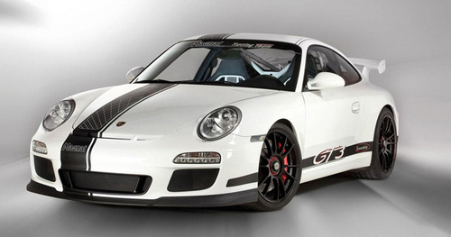 MAGNAT推出保时捷911改装版SnowMobile