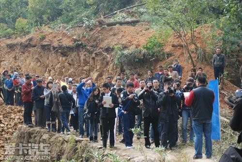 南宁冠星奔驰星愿计划爱心公益活动