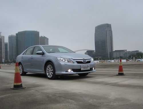 全新第七代凯美瑞