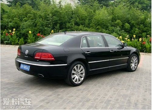 拥有一颗贵族心--试驾进口大众新辉腾!