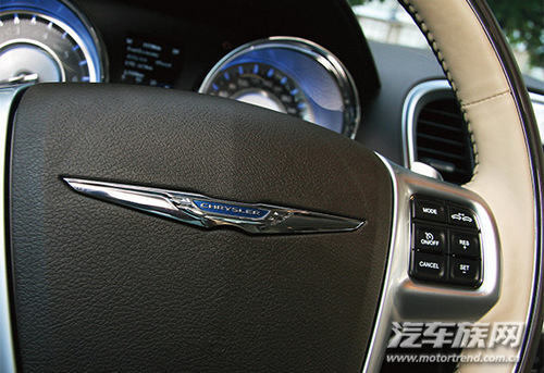 试驾克莱斯勒新300C