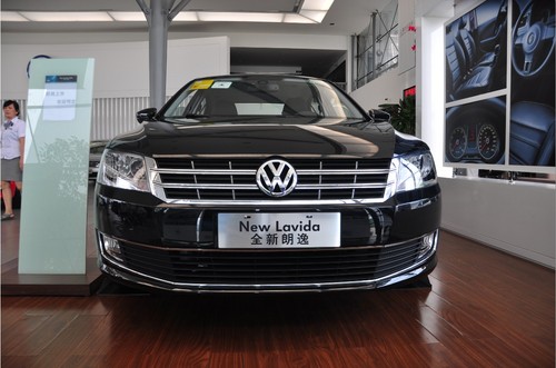 新车驾到--爱卡抢先实拍大众全新朗逸