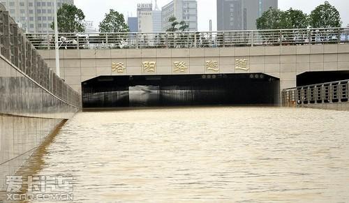 南昌洛阳路隧道西出口方向调整缓解堵车