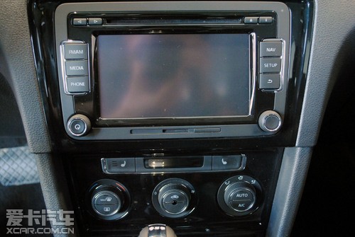 2013款一汽大众新宝来内饰