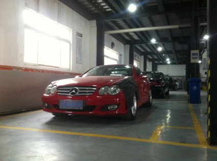 奔驰4s店_奔驰4s店维修工收入(2)