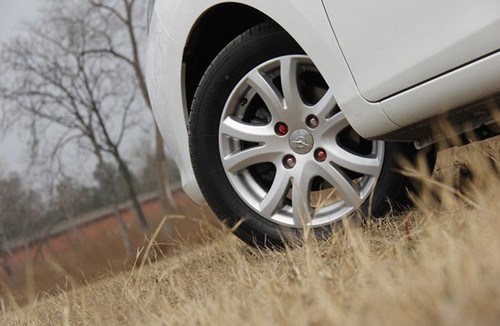 时尚文艺家用范儿 试驾海马M3