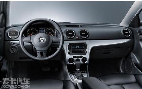 厦门国贸福申上海大众举行五一特卖专场