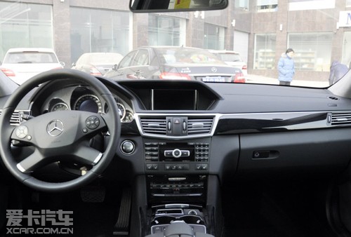 13款奔驰E300天津港现车抢先促销触底价