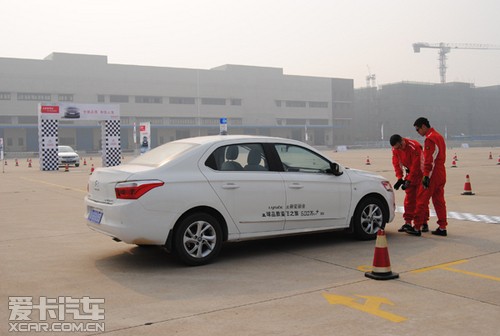 比利牛斯山征服者 全新爱丽舍深度试驾_爱卡汽车
