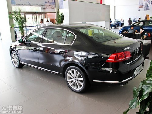 中大型车天生宿敌新君威VS迈腾对比评测