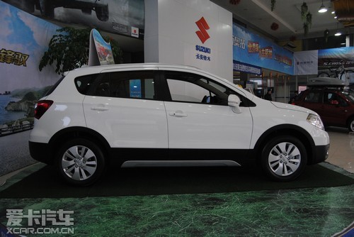 紧凑型SUV长安铃木S-CROSS锋驭到店实拍