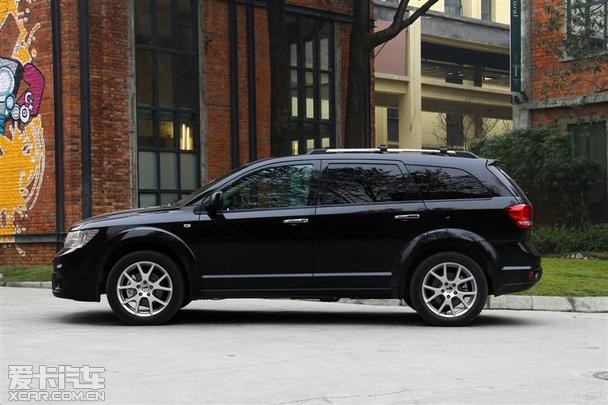 30万内性价比之王 进口7座SUV道奇酷威