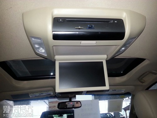 2014款丰田红杉5700白外米内白金版现车