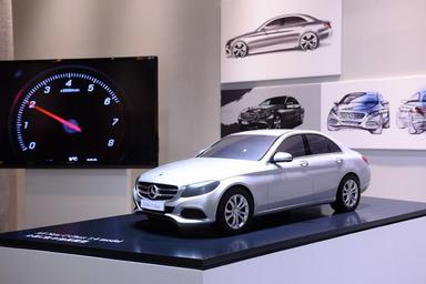 关于“新豪华主义”汽车美学的硕士学位毕业论文范文