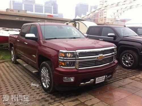 雪佛兰皮卡现车到店5.3LV8折扣价酬宾中