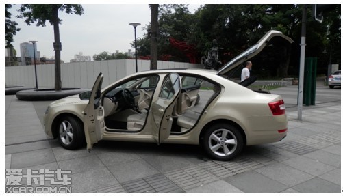 车主情怀:民间评测轻拍 新明锐VS福克斯