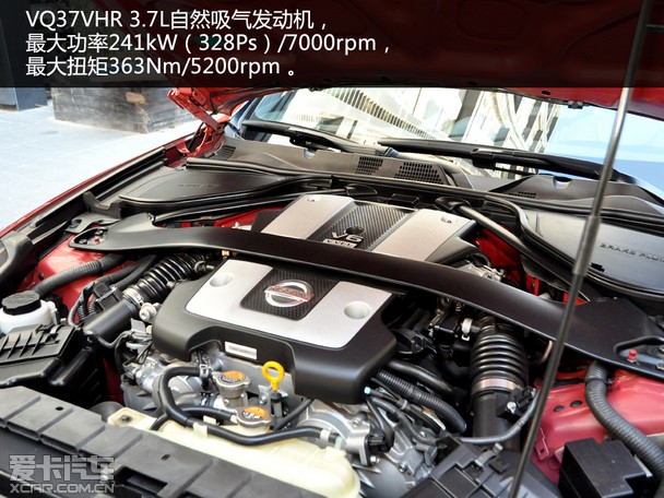 实拍2015款370z coupe版 2015款370z搭载了的是型号为vq37vhr