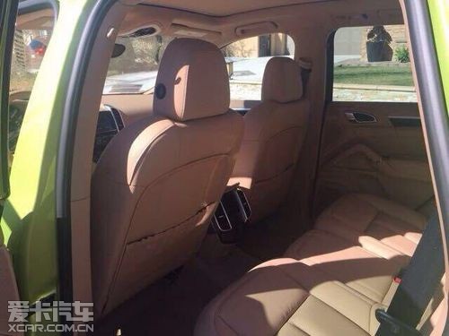 2015款柴油版保时捷卡宴橄榄绿现车实拍