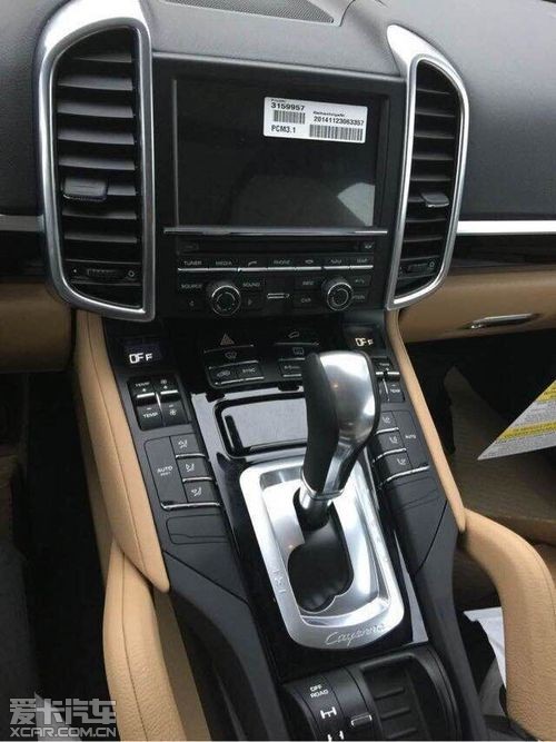 2015款柴油版保时捷卡宴橄榄绿现车实拍