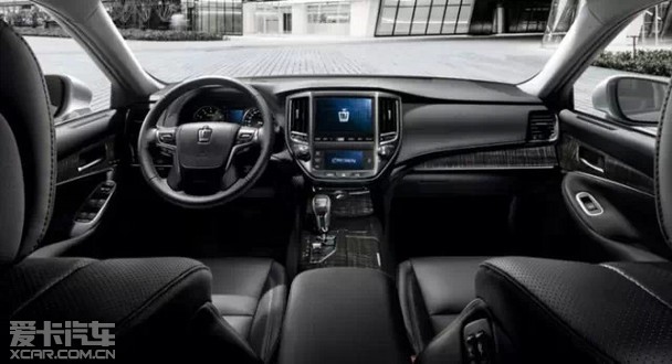 全新皇冠始终如一用舒适体验为荣耀续航