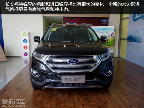 锐界加入国产家族,全新长安福特锐界也成为长安福特的旗舰SUV。如今这款SUV已经正式登陆市场,同时拥有5座和7座车型,售价为24.98万元-42.98万元,该车搭载2.0T和2.7T两款发动机,与之匹配的是6速手自一体变速器。全新福特锐界上市后直指全新汉兰达,在同一级别上,长安福特锐界在某些方面都具有一定的优势。本次实拍车型为顶配车型,2.