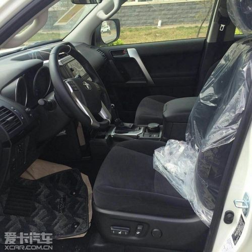 15款霸道2700两气囊底挂备胎 白/黑/灰/银