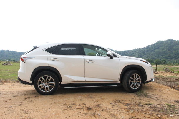 天生好皮囊 爱卡珠海试驾雷克萨斯nx300h