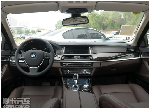 豪华尊贵且不失运动 新宝马5系实拍测评