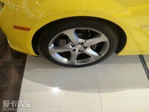 科迈罗14款6.2ss大黄蜂15款3.6rs限量版高清图片