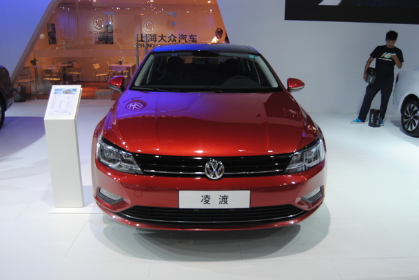 上海大众润众全系惊艳亮相2015山东国际车展_爱卡汽车