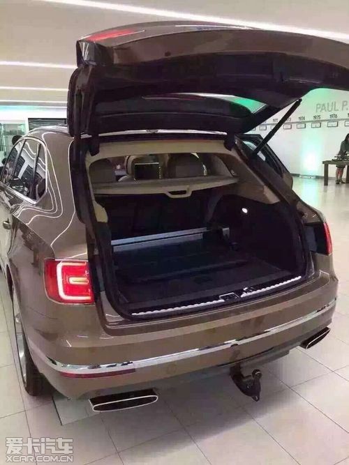 宾利添越