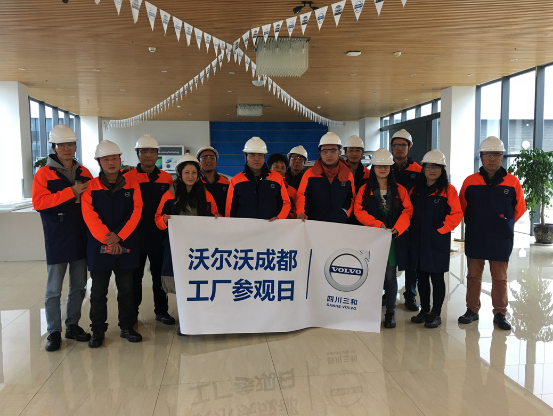 沃尔沃成都工厂位于成都市龙泉驿区车城东7路368号,占地面高清图片