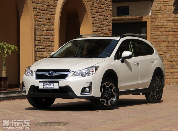 斯巴鲁xv2016款图片